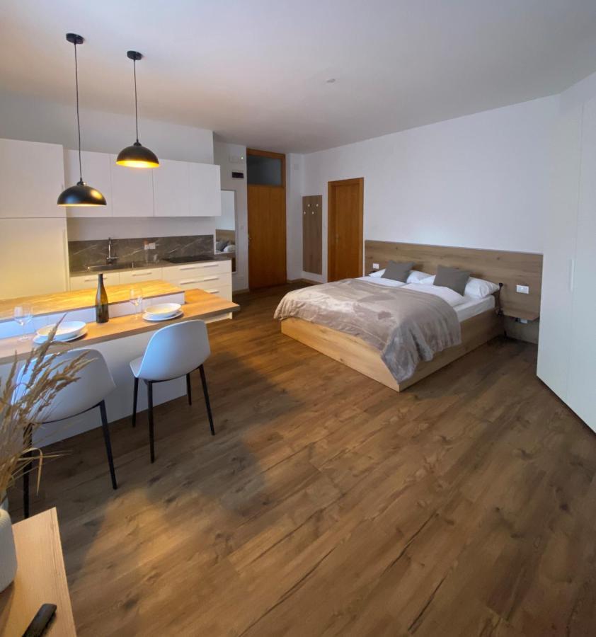 Apartamento Ansitz Von Wohlgemuth Salorno Exterior foto