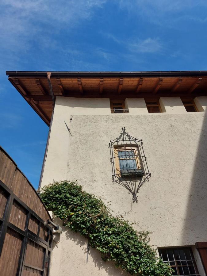 Apartamento Ansitz Von Wohlgemuth Salorno Exterior foto