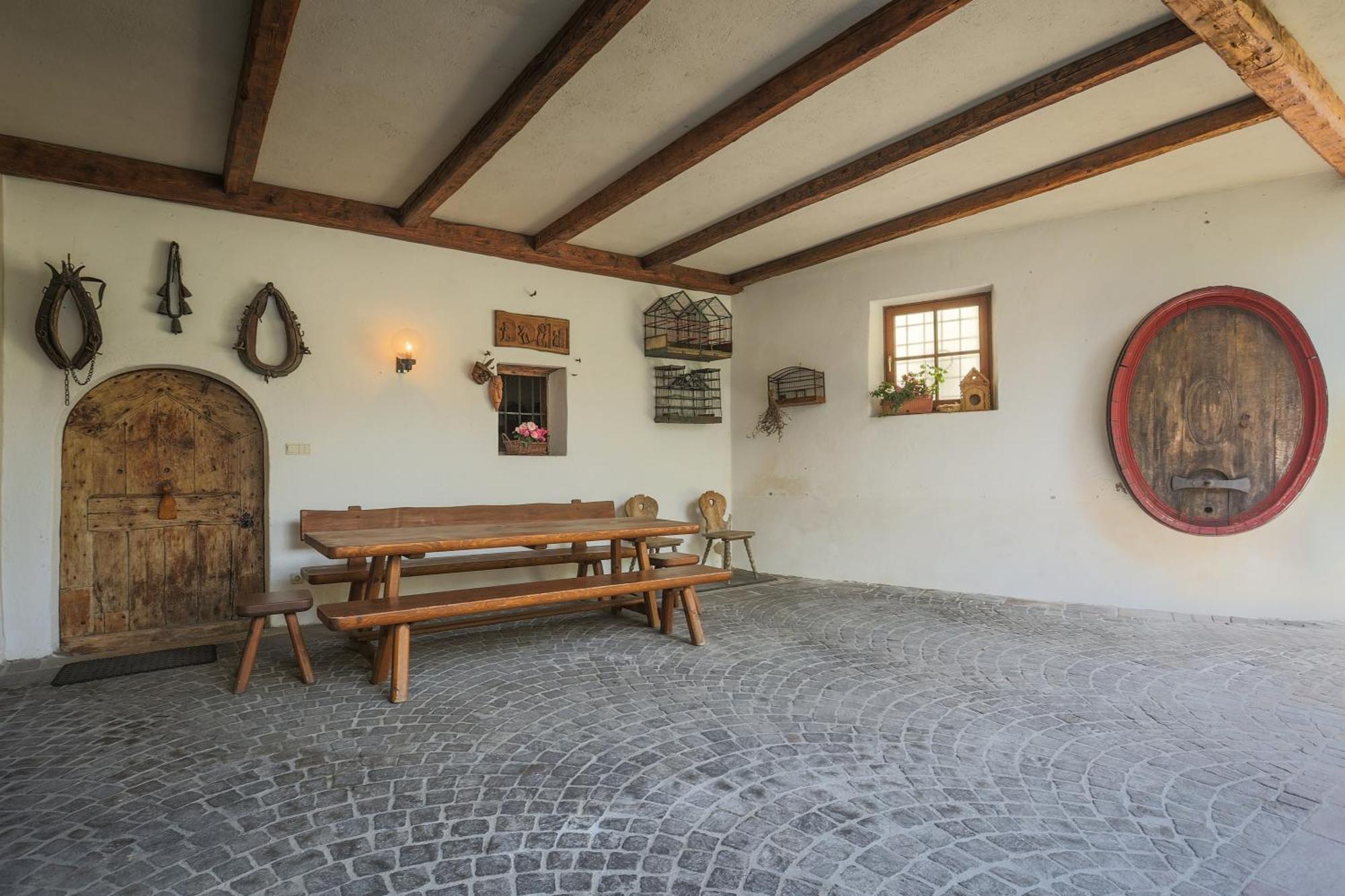 Apartamento Ansitz Von Wohlgemuth Salorno Exterior foto