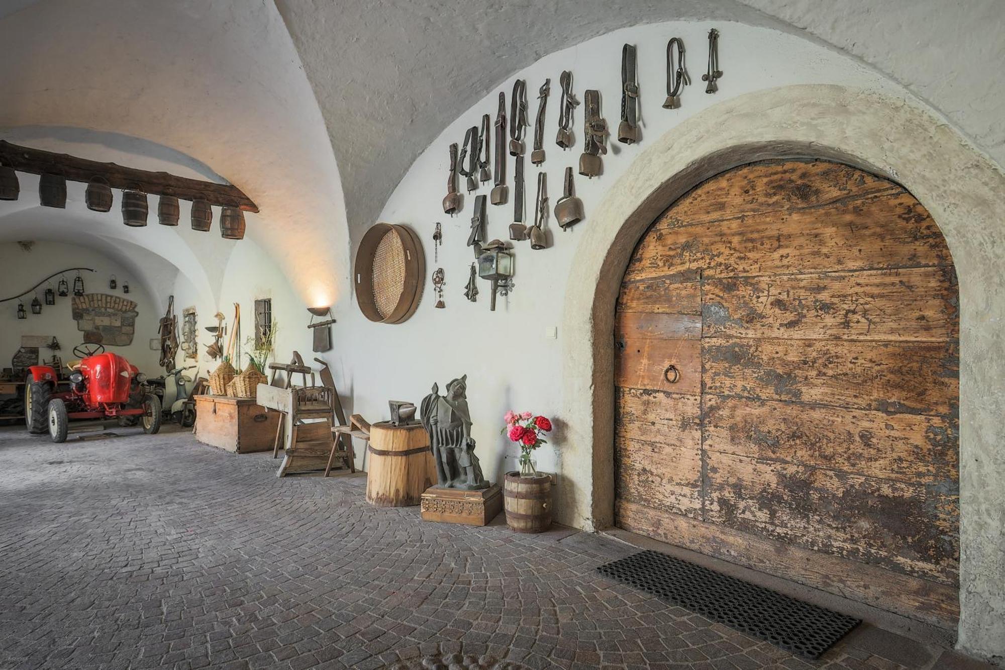 Apartamento Ansitz Von Wohlgemuth Salorno Exterior foto