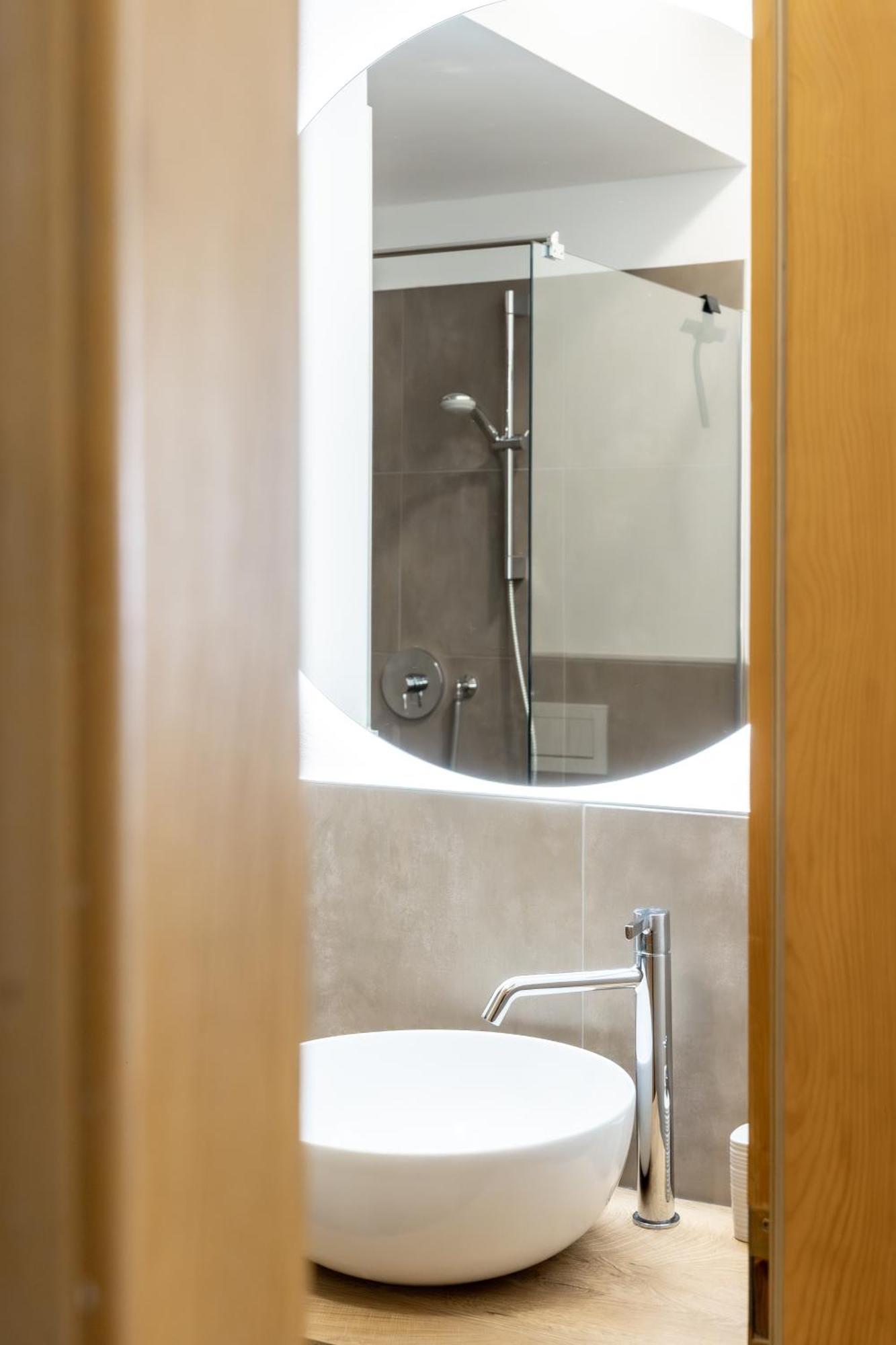 Apartamento Ansitz Von Wohlgemuth Salorno Exterior foto