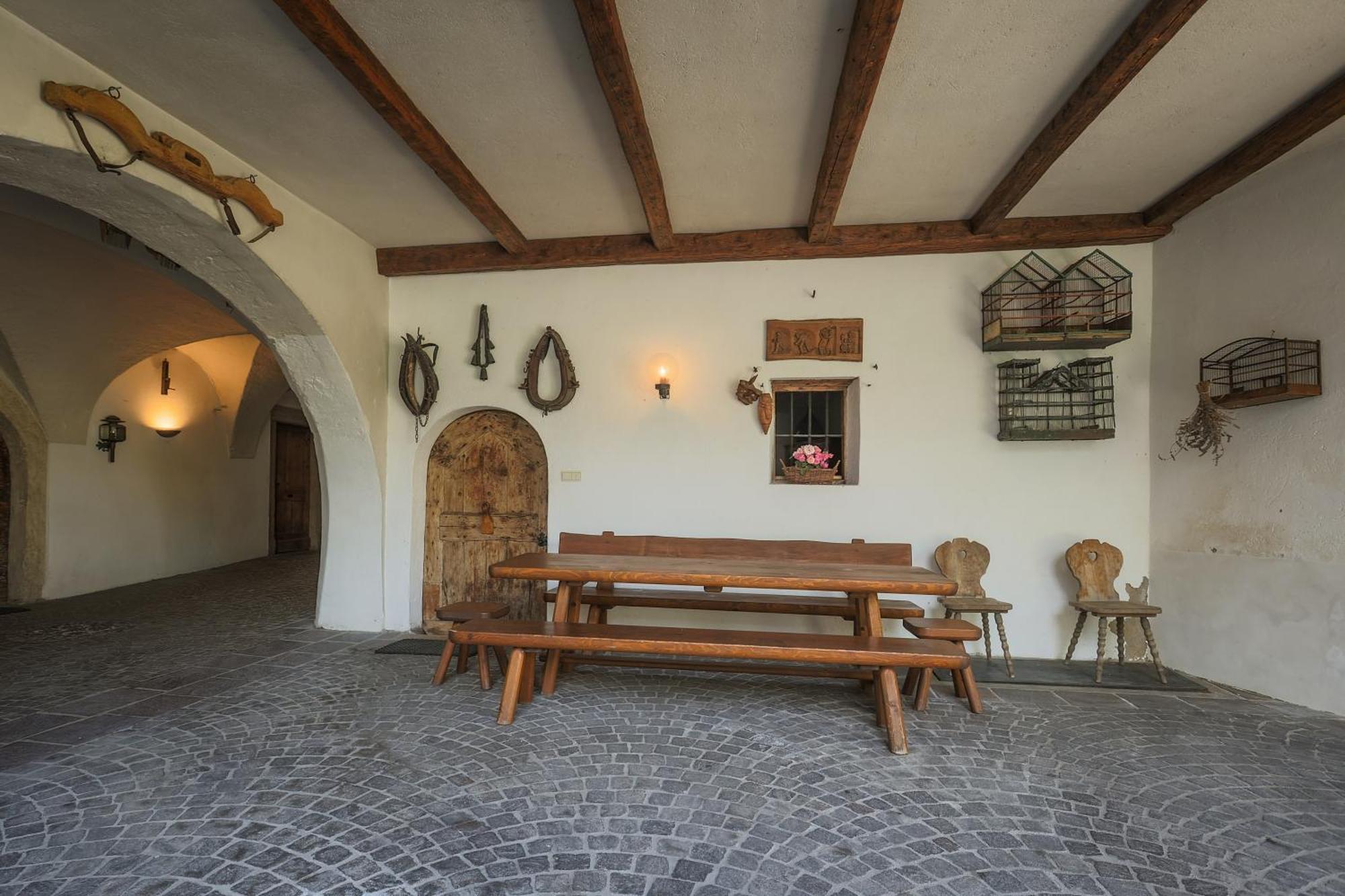 Apartamento Ansitz Von Wohlgemuth Salorno Exterior foto