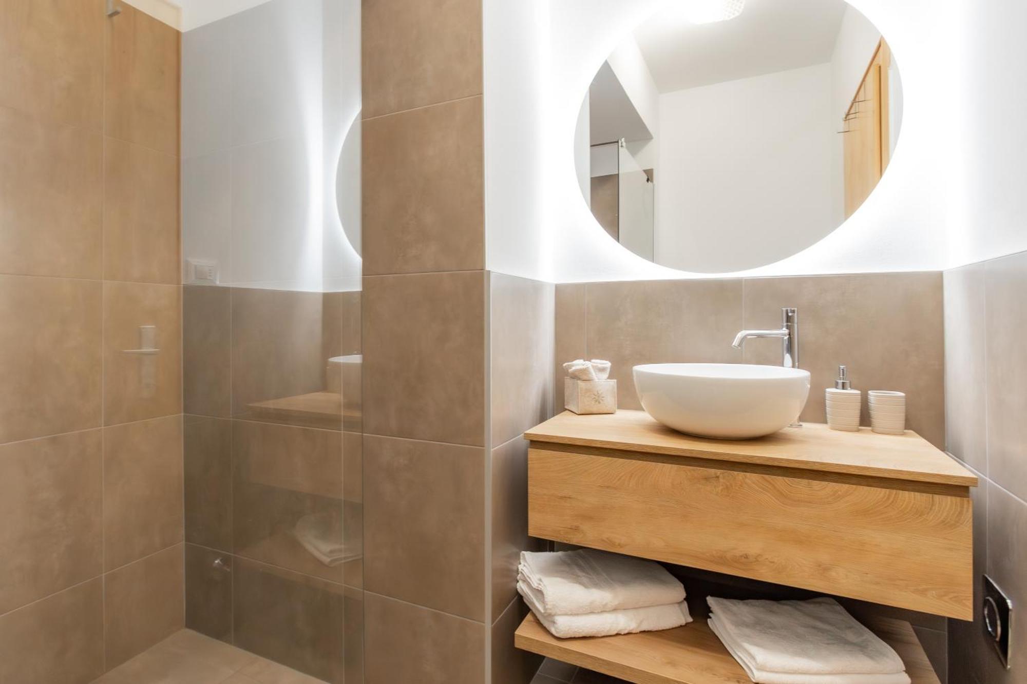 Apartamento Ansitz Von Wohlgemuth Salorno Exterior foto